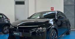 Eleganza italiana, tecnologia e cambio automatico: scopri la nuova Ypsilon LX.
