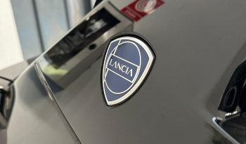 Eleganza italiana, tecnologia e cambio automatico: scopri la nuova Ypsilon LX. pieno