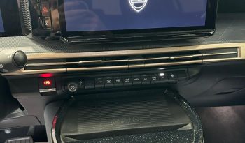 Eleganza italiana, tecnologia e cambio automatico: scopri la nuova Ypsilon LX. pieno