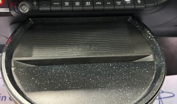 Eleganza italiana, tecnologia e cambio automatico: scopri la nuova Ypsilon LX. pieno