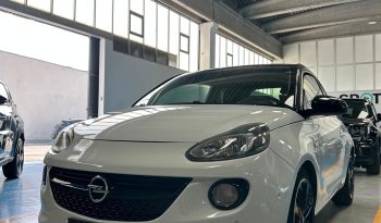 NON È UNA SEMPLICE UTILITARIA… È UNA OPEL ADAM! pieno