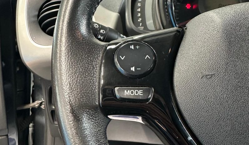 DISPONIBILE ORA! Peugeot 108 Automatica 5 Porte – Full Comfort e bassi consumi pieno