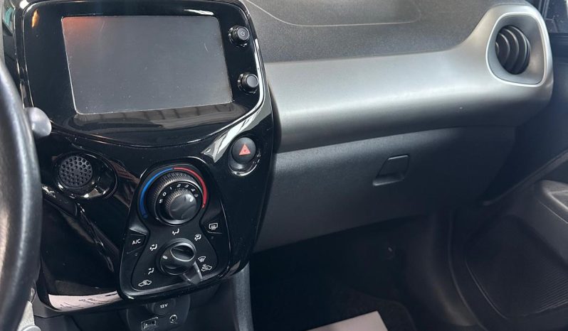 DISPONIBILE ORA! Peugeot 108 Automatica 5 Porte – Full Comfort e bassi consumi pieno