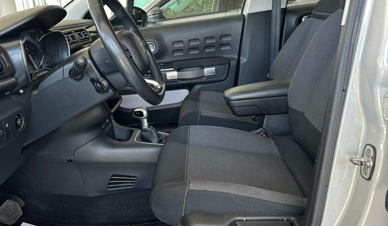 La citycar che unisce stile e comfort: Citroën C3 Feel Automatica. pieno