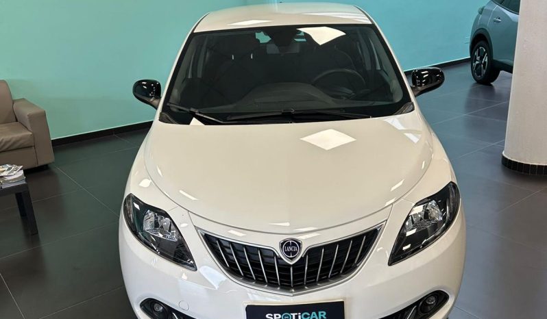 ⏳ Ultima occasione! La Ypsilon Platino Hybrid è pronta a partire. pieno