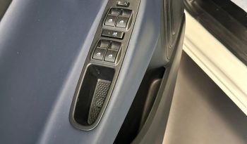 ⏳ Ultima occasione! La Ypsilon Platino Hybrid è pronta a partire. pieno