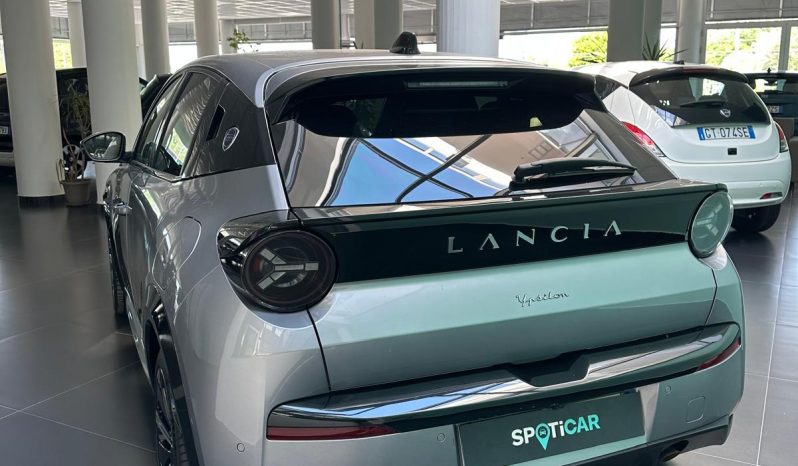 Full LED, Keyless e Apple CarPlay Wireless: il futuro è già qui pieno
