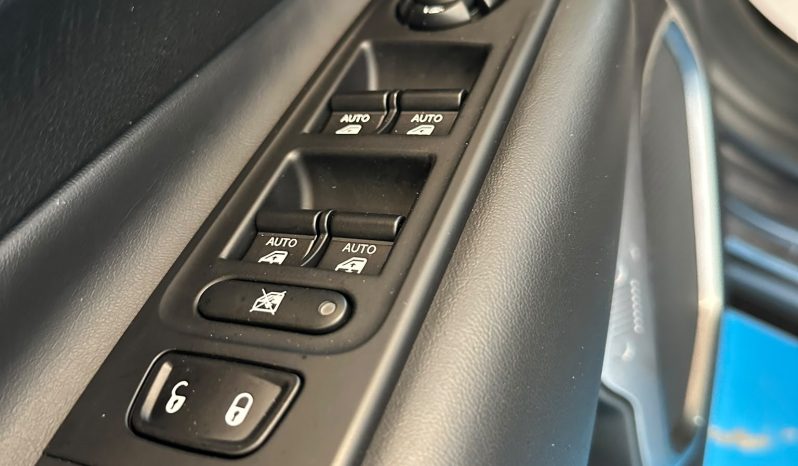 Comfort assoluto con la Jeep Renegade e-Hybrid Automatica pieno