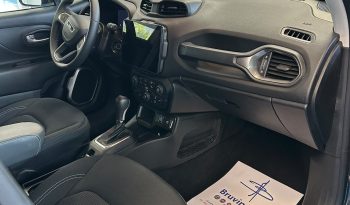 Comfort assoluto con la Jeep Renegade e-Hybrid Automatica pieno