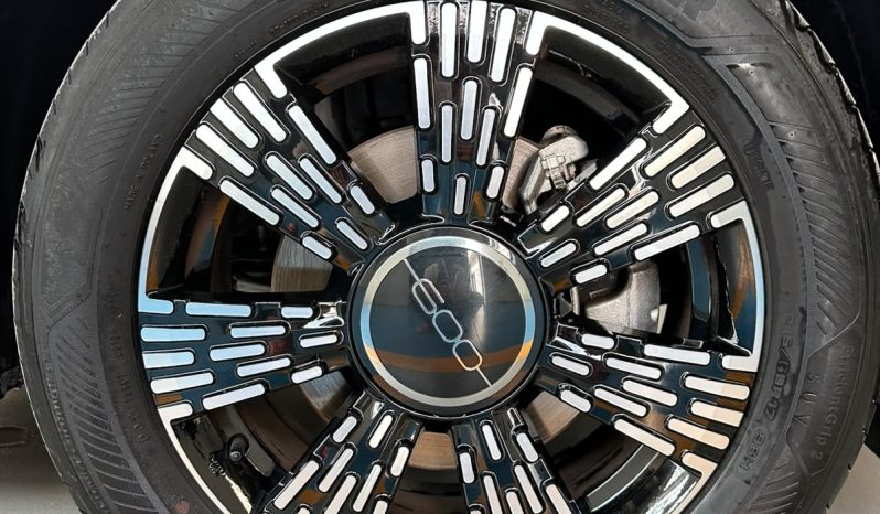 SALI A BORDO DELLA NUOVA FIAT 600… È PRONTA PER TE! pieno