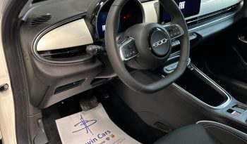 SALI A BORDO DELLA NUOVA FIAT 600… È PRONTA PER TE! pieno
