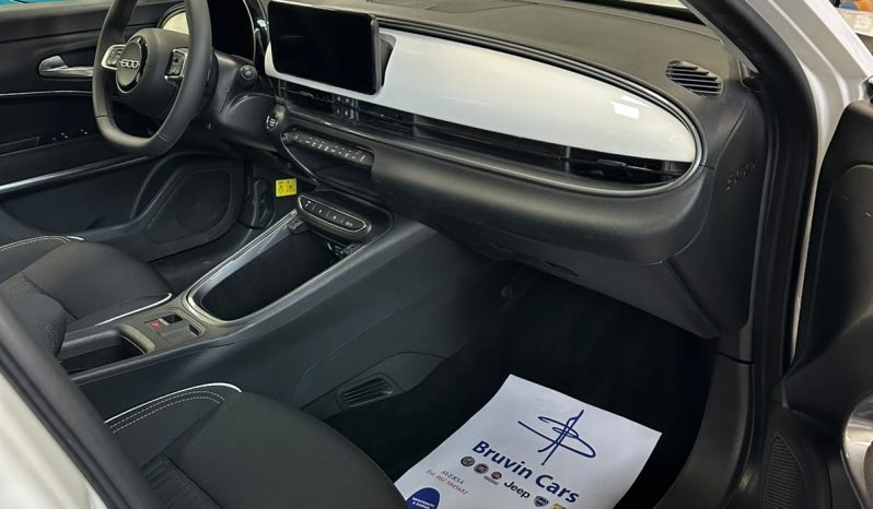 SALI A BORDO DELLA NUOVA FIAT 600… È PRONTA PER TE! pieno