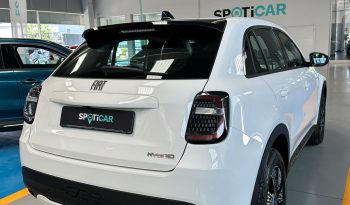 SALI A BORDO DELLA NUOVA FIAT 600… È PRONTA PER TE! pieno
