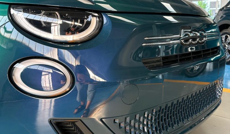 NUOVA FIAT 500 ICON HYBRID ⭐ KM ZERO – La regina delle city car ti aspetta! pieno