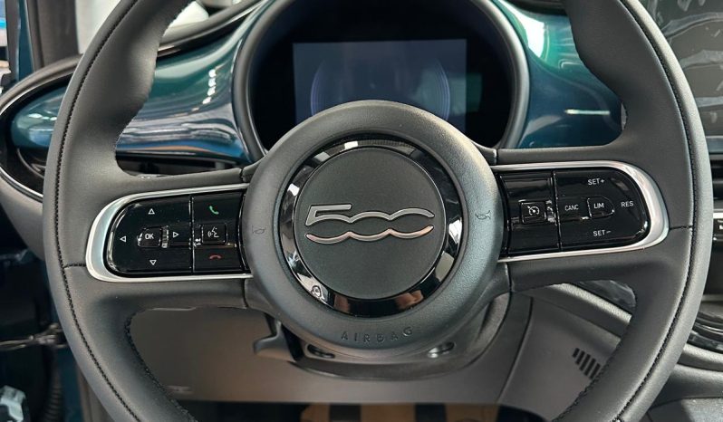NUOVA FIAT 500 ICON HYBRID ⭐ KM ZERO – La regina delle city car ti aspetta! pieno