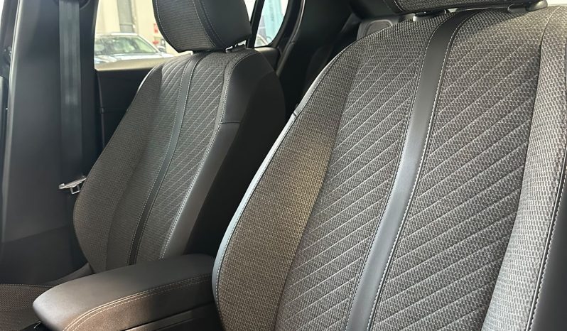 PEUGEOT 208 ALLURE: IMPOSSIBILE NON NOTARLA! pieno