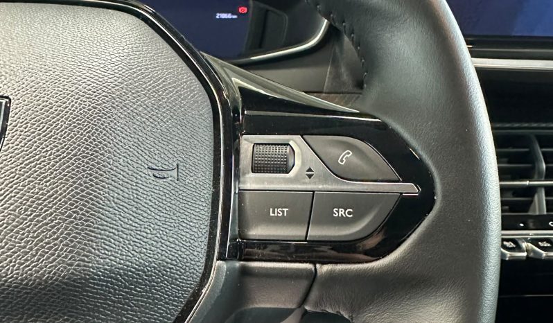 PEUGEOT 208 ALLURE: IMPOSSIBILE NON NOTARLA! pieno