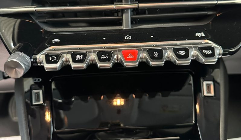 PEUGEOT 208 ALLURE: IMPOSSIBILE NON NOTARLA! pieno