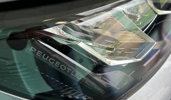 PEUGEOT 208 100 CV QUANDO LA PERSONALITÀ SI METTE AL VOLANTE pieno