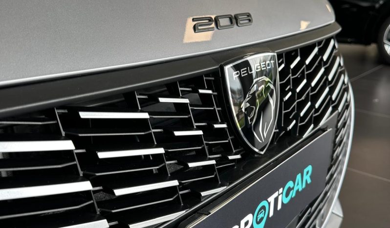 PEUGEOT 208 100 CV QUANDO LA PERSONALITÀ SI METTE AL VOLANTE pieno