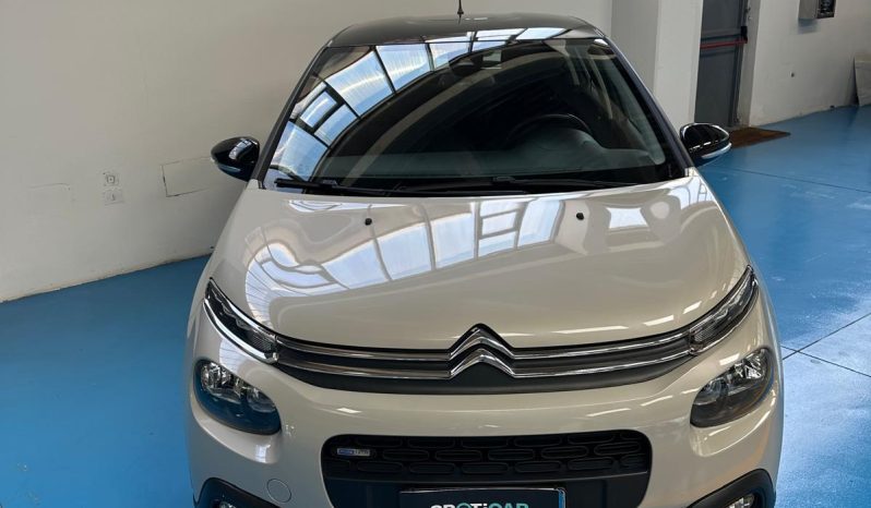 AUTOMATICA, BICOLORE E CON 110 CV: LA CITROËN C3 CHE NON PASSA INOSSERVATA! pieno