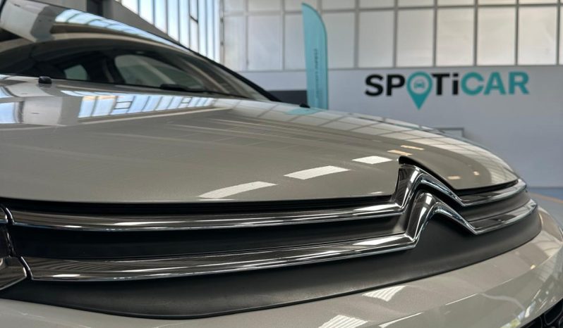 AUTOMATICA, BICOLORE E CON 110 CV: LA CITROËN C3 CHE NON PASSA INOSSERVATA! pieno