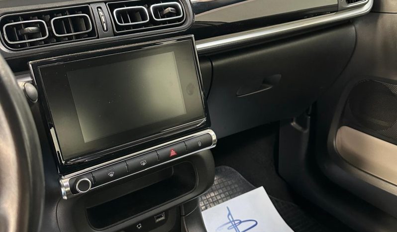 AUTOMATICA, BICOLORE E CON 110 CV: LA CITROËN C3 CHE NON PASSA INOSSERVATA! pieno
