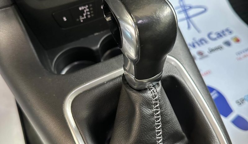 AUTOMATICA, BICOLORE E CON 110 CV: LA CITROËN C3 CHE NON PASSA INOSSERVATA! pieno