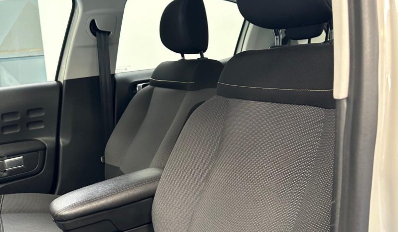 AUTOMATICA, BICOLORE E CON 110 CV: LA CITROËN C3 CHE NON PASSA INOSSERVATA! pieno