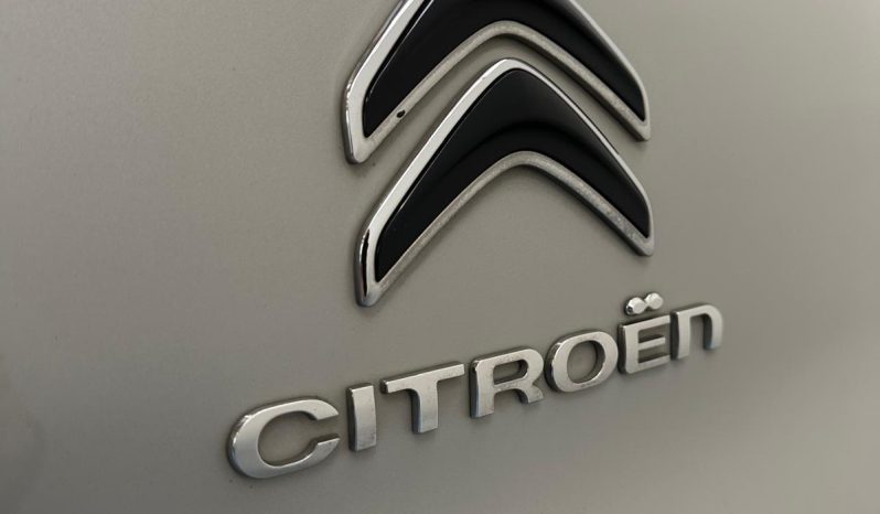AUTOMATICA, BICOLORE E CON 110 CV: LA CITROËN C3 CHE NON PASSA INOSSERVATA! pieno
