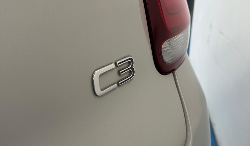 AUTOMATICA, BICOLORE E CON 110 CV: LA CITROËN C3 CHE NON PASSA INOSSERVATA! pieno