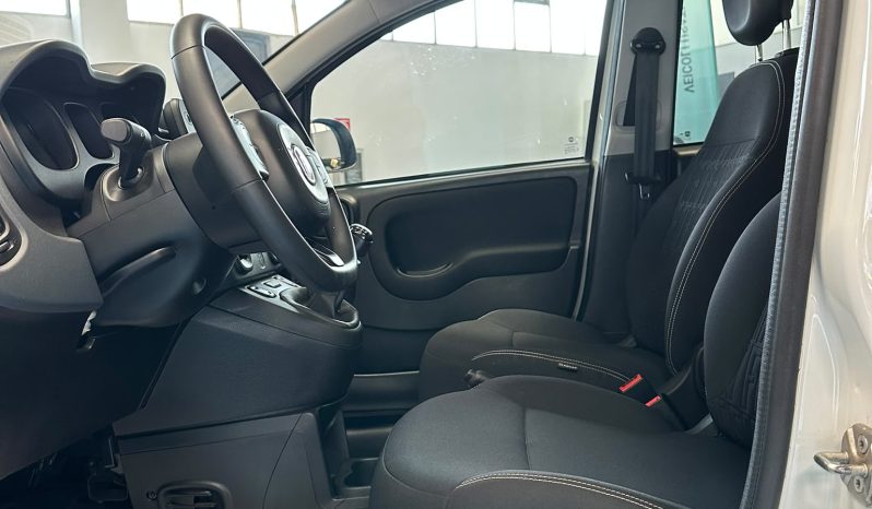 PANDA CROSS HYBRID 2024 🔥 La city car dal carattere deciso! pieno