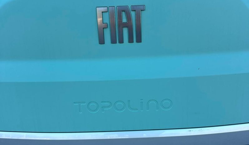 PICCOLA, ELETTRICA, INCONFONDIBILE! Scopri la Fiat Topolino! pieno
