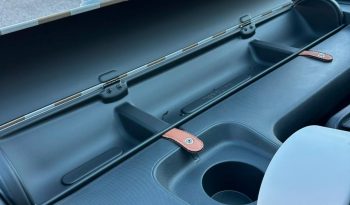 PICCOLA, ELETTRICA, INCONFONDIBILE! Scopri la Fiat Topolino! pieno