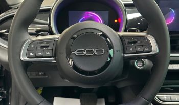 NERA, AUTOMATICA E HYBRID… CHE FIAT 600! pieno