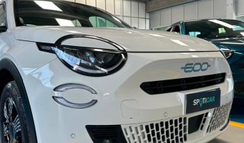 145 CV, CAMBIO AUTOMATICO E TANTO STILE: FIAT 600! pieno