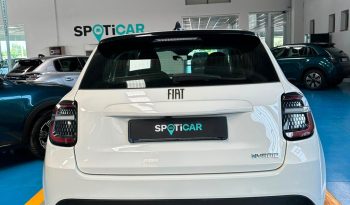 145 CV, CAMBIO AUTOMATICO E TANTO STILE: FIAT 600! pieno