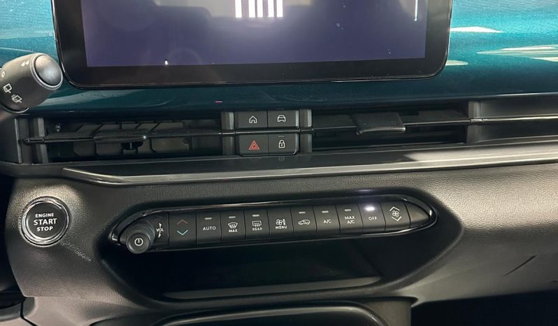 LA 600 CHE SI FA NOTARE – 145 CV, HYBRID E AUTOMATICA! pieno