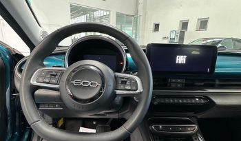 LA 600 CHE SI FA NOTARE – 145 CV, HYBRID E AUTOMATICA! pieno