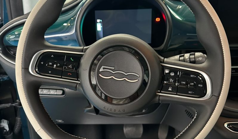 500e LA PRIMA – ELEGANZA ELETTRIZZANTE pieno