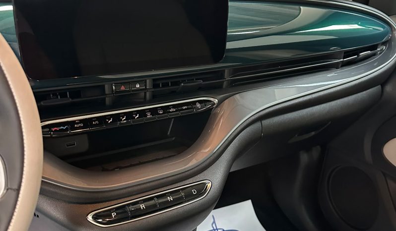 500e LA PRIMA – ELEGANZA ELETTRIZZANTE pieno