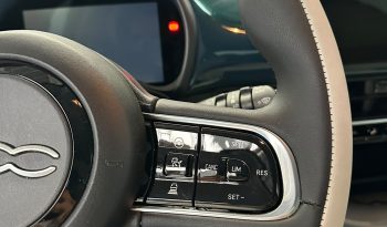 500e LA PRIMA – ELEGANZA ELETTRIZZANTE pieno