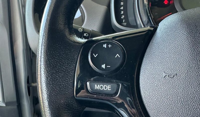 PICCOLA, AGILE, ECONOMICA… È LA PEUGEOT 108 CHE CERCAVI! pieno