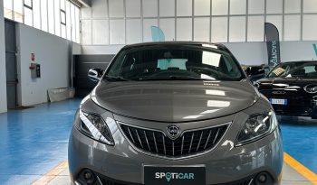 ELEGANTE, HYBRID, PRONTA A PARTIRE! pieno