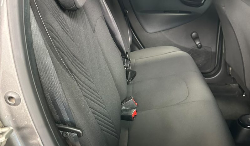 ELEGANTE, HYBRID, PRONTA A PARTIRE! pieno