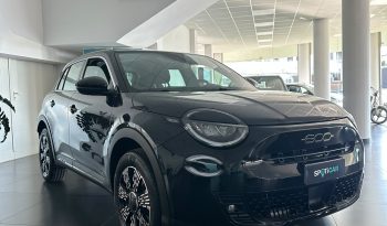 FIAT 600: COMPATTA, GRINTOSA, HYBRID! pieno