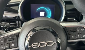 FIAT 600: COMPATTA, GRINTOSA, HYBRID! pieno