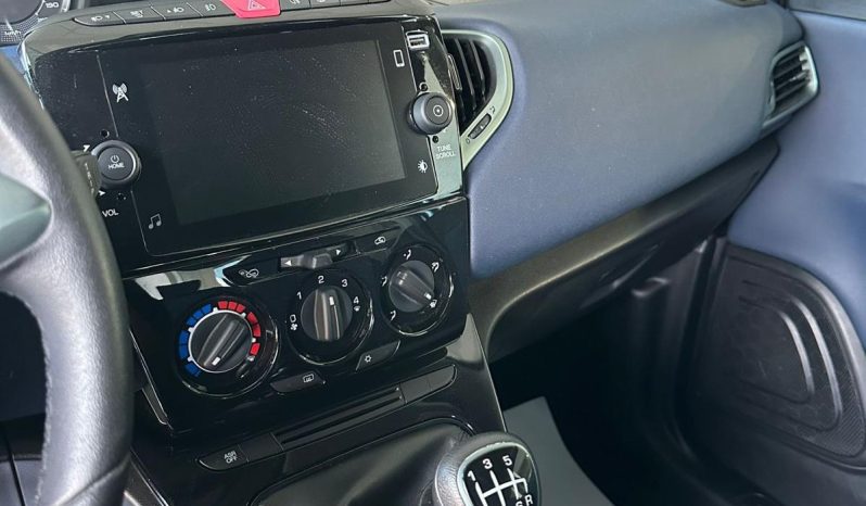 YPSILON PLATINO HYBRID: L’ELEGANZA CHE STAVI CERCANDO! pieno