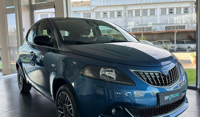 YPSILON PLATINO HYBRID: L’ELEGANZA CHE STAVI CERCANDO! pieno