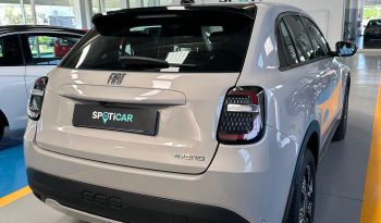 CREMA CAPPUCCINO, 145 CV E CAMBIO AUTOMATICO: È LA FIAT 600!! pieno